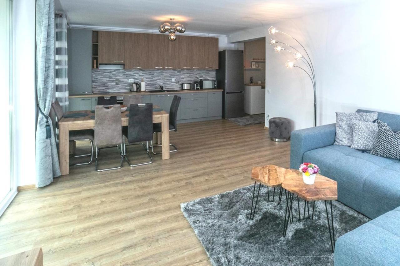 Апартаменты Apartament Luxury Miruna Рышнов Экстерьер фото